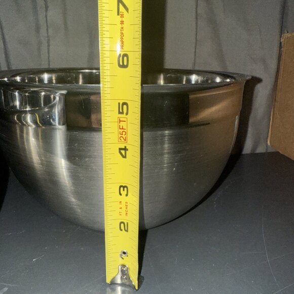 Stainless Steel Mixing Bowls Set Of 2 7.5” & 9.5” - Picture 7 of 15